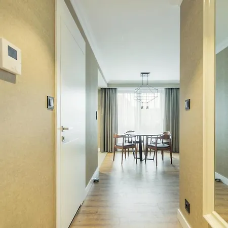 Victoria By Grand Apartment *
